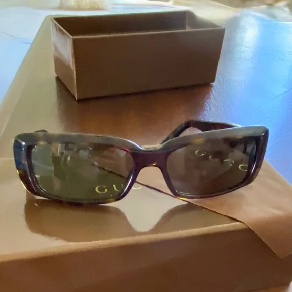 GUCCI Never Worn Wayfarer Tortoise Sunglasses w/ Box & Case - Picture 1 of 12